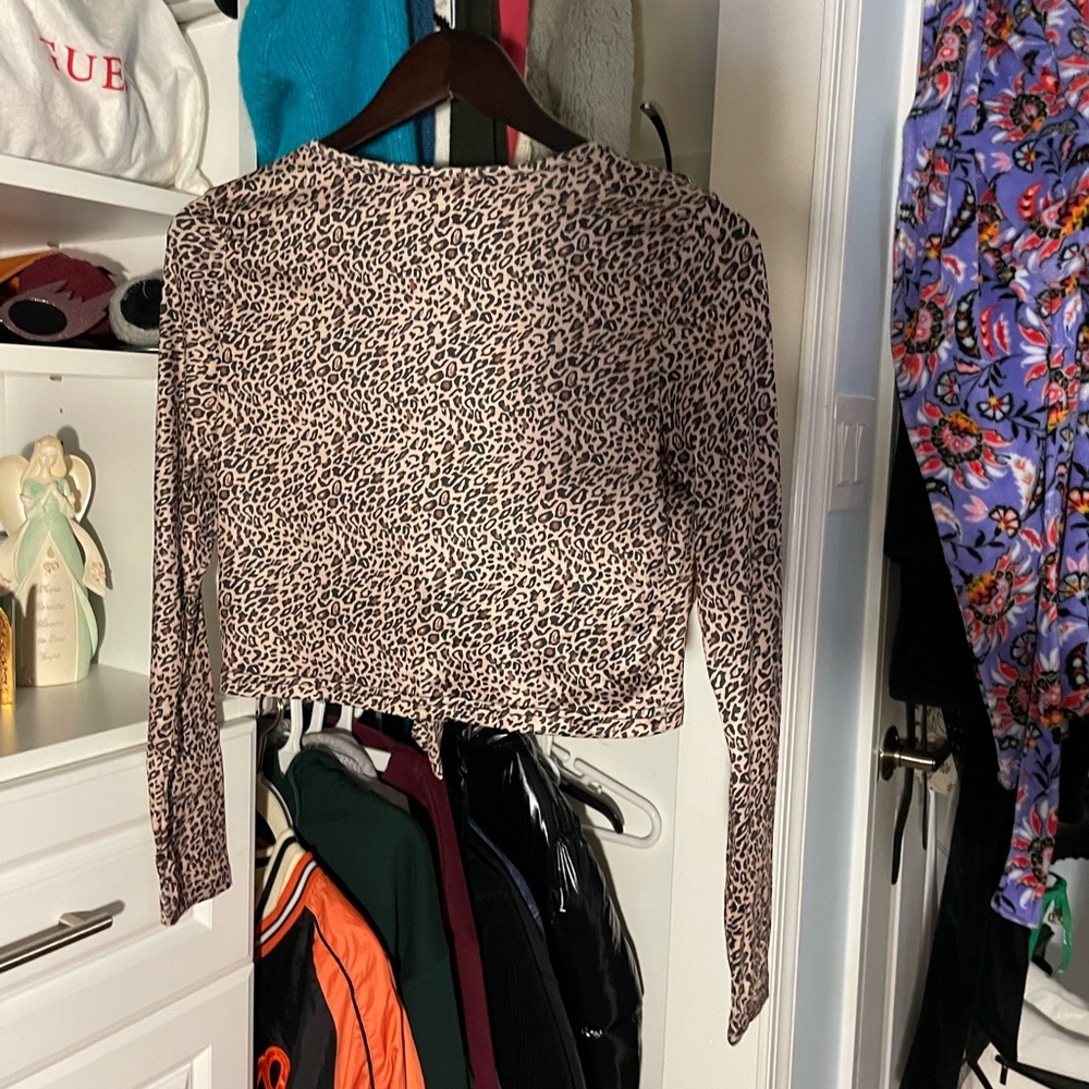 Crop top - Picture 2 of 3
